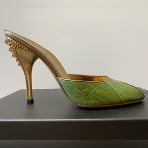 Gucci emerald green python heels